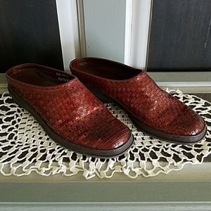 Woven leather mules